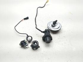 858580 Aprilia 06-10 Tuono 1000r Factory Ignition Switch Gas Cap Seat Lock With Key