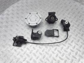 61357471272-09 Bmw 2005 05-06 R1200 R1200rt Lock Set Ignition Switch Fuel Gas Cap No Key