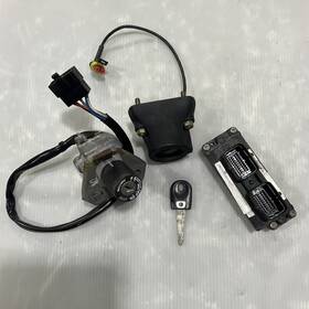 89540012a Ducati 2006 02-06 Monster 620 M620 Ecu With Ignition Switch And Key Cdi Ecm Oem Good