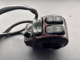 Harley-davidson 06044840-102 Right Handel Bar Switch Pack 14-22 Oem