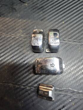Harley-davidson 699968007499 Handlebar Control Switch Caps. Used Great Condition