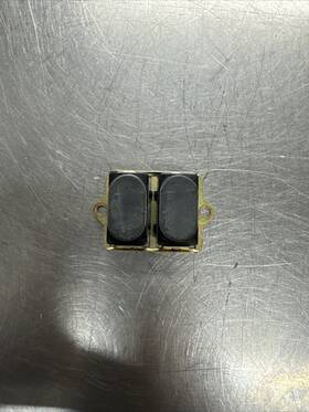 71431-96a Harley-davidson Switch Hole Plug Used Pair