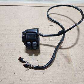 71500463 Harley-davidson 2020 Fxbb Right Handlebar Control Switch 71500463 Harley-davidson 2020 Fxbb Right Handlebar Control Switch