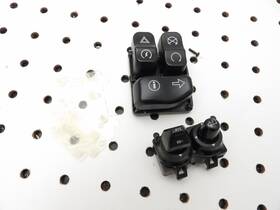 71500046 Harley-davidson 71500491 19-20 Tri-glide Oem Right Handlebar Switch Buttons