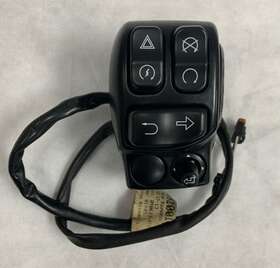 71500501 Harley-davidson Oem 14-23 Touring Right Control Switchpack Wiring Harness Covers