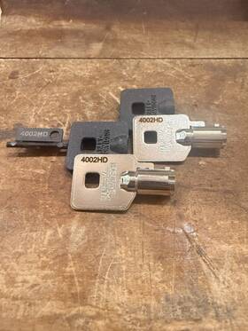 Harley-davidson Hd4002 Genuine Ignition Key Set Oem Code