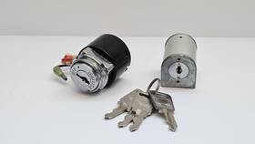 Honda 2hm43b Vintage Trail Ct90 Ignition Key Switch Steering Lock And Keys Vtg