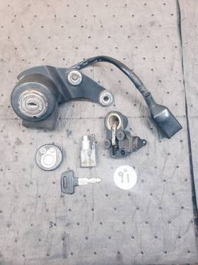 35010-391-720 Honda 1976-78 Xl175 Xl 175 Main Ignition Switch / Lock Set With Key #35010-391-720
