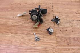 35010-me9-780 Honda 1985 Vt700 Vt 700 Shadow Ignition Switch With Key - Lock Set
