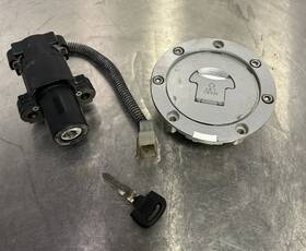 Honda 35100-mee-671 03-04 Cbr600rr Ignition Switch Key Lock W Gas Fuel Cap