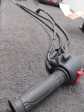 Honda 35130-it33-d02 15 - 22 Cb300r Cbr300 Right Handlebar Switch With Cables