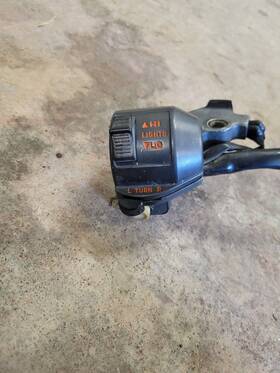 35200-mc9-740 Honda 86 Cb450sc Turn Signal Switch And Starter Button