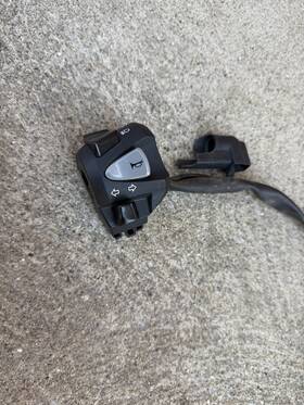 4132670 Honda 2021honda Cbr300r Left Clip On Handle Horn Signals Switch Switches