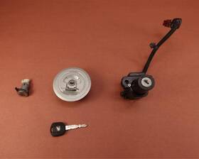 77231-mgz-j000 Honda 2013-2016 Cbr500r Cbr500 Oem Ignition Lock Key Set Gas Cap