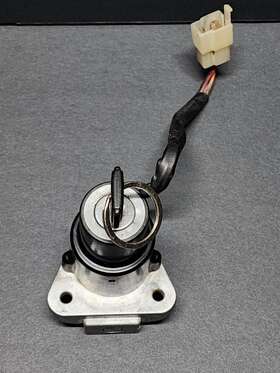 F42331 Honda Original Ignition Key Switch For Yamaha Xj 550 650 750 900 - 1980 1981 1982 1983