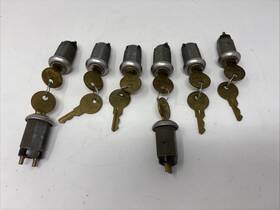 Hudson El101 Lock Key Ignition Switch 2-wire As Shown Hl101 Keys Lot 8 Vintage