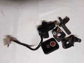 Kawasaki 27004-5165 Kz750n Spectre Lock Set Gas Cap Ignition Switch Helmet Fits 1981-1983