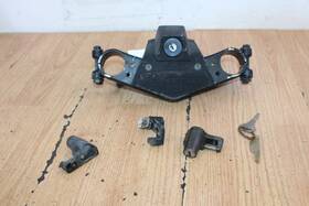 27005-5064 Kawasaki 1986-2006 Concours Zg1000 Front And Rear Lock Set / Ignition Switch