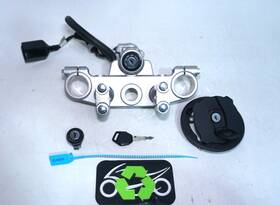 44039-0193 Kawasaki Klx230 Klx230s Sm 2020-2023 Ignition Switch Gas Cap Lock Set 324605 Oem 44039-0193 Kawasaki Klx230 Klx230s Sm 2020-2023 Ignition Switch Gas Cap Lock Set 324605 Oem