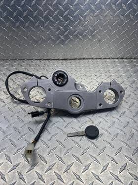 Gu05103930 Moto Guzzi Norge 1200 Ignition Key Switch Steering Lock L.54
