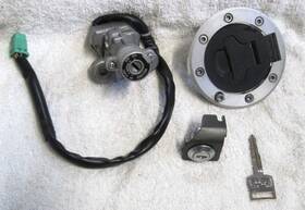 37000-27861 Suzuki 09106-05017 04-11 V Strom Dl650 Ignition Switch Tank Cap Seat Lock Set