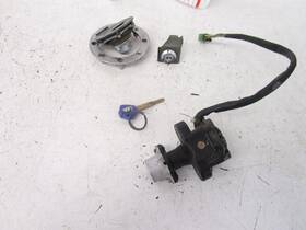 37000-35842 Suzuki 01 Gsxr 1000 Oem Ignition Key Switch Lockset 2001-2002 37000-35842 Suzuki 01 Gsxr 1000 Oem Ignition Key Switch Lockset 2001-2002
