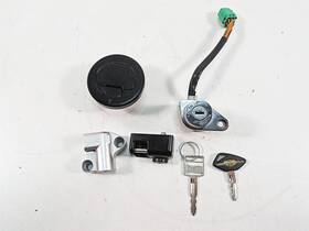 Suzuki 37000-50810 2016 M109r Vzr1800 Ignition Switch Key Lock Tank Cap Set Read