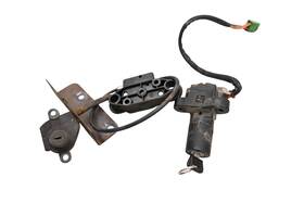 37100-17c00 Suzuki 90 Vx800 Key Switch And Seat Latch