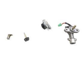 3710041850 Suzuki 2005 Boulevard 50 Ignition Lock Switch And Fuel Cap Set Oem