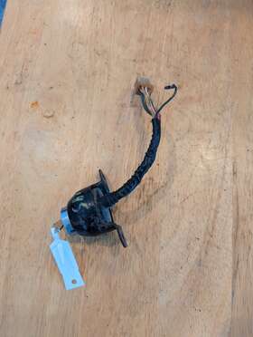 37110-30613 Suzuki 1972 Ts185 Ts250 Ts 185 250 Savage Oem Ignition Switch Key 22324 37110-30613 Suzuki 1972 Ts185 Ts250 Ts 185 250 Savage Oem Ignition Switch Key 22324