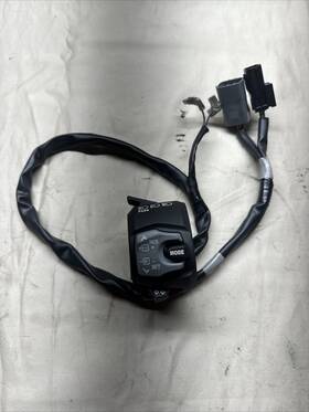 37400-10l00 Suzuki 2022 2023 2024 Hayabusa Left Switch Clip On Handle Horn Signals Switches