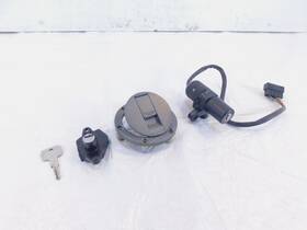 Triumph T2501012 Speed Triple Daytona 955i Gas Fuel Tank Cap Lock Ignition Switch Keyset