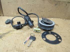 T2501040 Triumph 1999 Sprint St 955i Switch Lock Set Fuel Gas Cap With Key