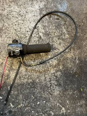 2g2-83975-00-98 Yamaha 79-81 Xs850 Xs750 Right Hand On Off Switch Start Throttle Assembly
