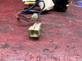 3892a8 Yamaha 2002 2009 R6 Main Switch Steering Lock With Key 5sl 82501 1 00