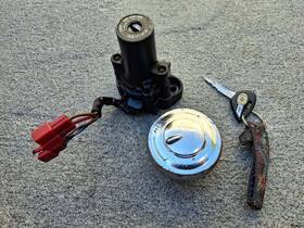 4nk-24502-20 Yamaha 4xy-82501-21/4nk-24502-20 2005 Royal Star Venture. Used Oem Main Switch-steering Lock