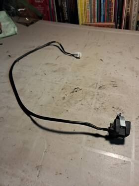 Yamaha 5hp8397610 Ttr125 Engine Start Switch