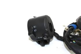 Bs7-h3972-01-00 Yamaha 19-24 Yzf R3 Left Clip On Handle Horn Signals Switch Switches Bs7-h3972-0
