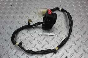 Bs7-h3975-01-00 Yamaha 2019 Yzfr3 R3 Right Clip On Handle Kill Off Start Switch Switches