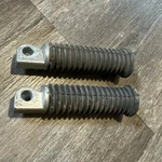 Harley-davidson Footpegs 49110-98 Dyna Oem. Fixed Price $18.92.