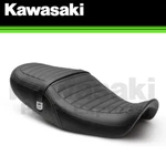 New 2018 2025 Genuine Kawasaki Z 900 Rs Ergo-fit Reduced Reach Seat. Fixed Price $497.50.